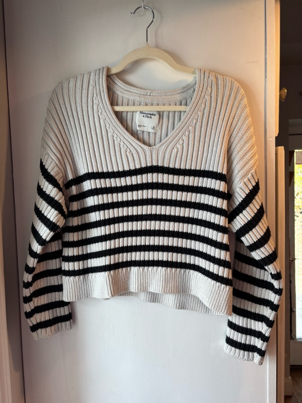 Abercrombie & Fitch Black and Cream Striped V-Neck Sweater